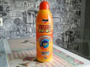 PET bottle of liquid product "Mole" width="670" height="495" /> The “Mole” pipe cleaner is also sold in liquid form. It does not have the effectiveness of a gel and is more suitable for removing minor blockages and keeping the inside of the drain clean. Although “Mole” in liquid form is quite inexpensive, due to its high consumption, the cleaner is pumped up quite quickly. You must work with the liquid very carefully so that it does not accidentally get on your skin or clothing. Powder and granules  'Liquid bottle