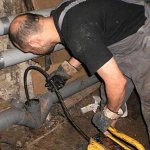 Чем прочистить канализационные трубы в частном доме