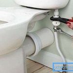 In the photo there is a pipe supplying water to the cistern.