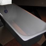 cast iron bathtub